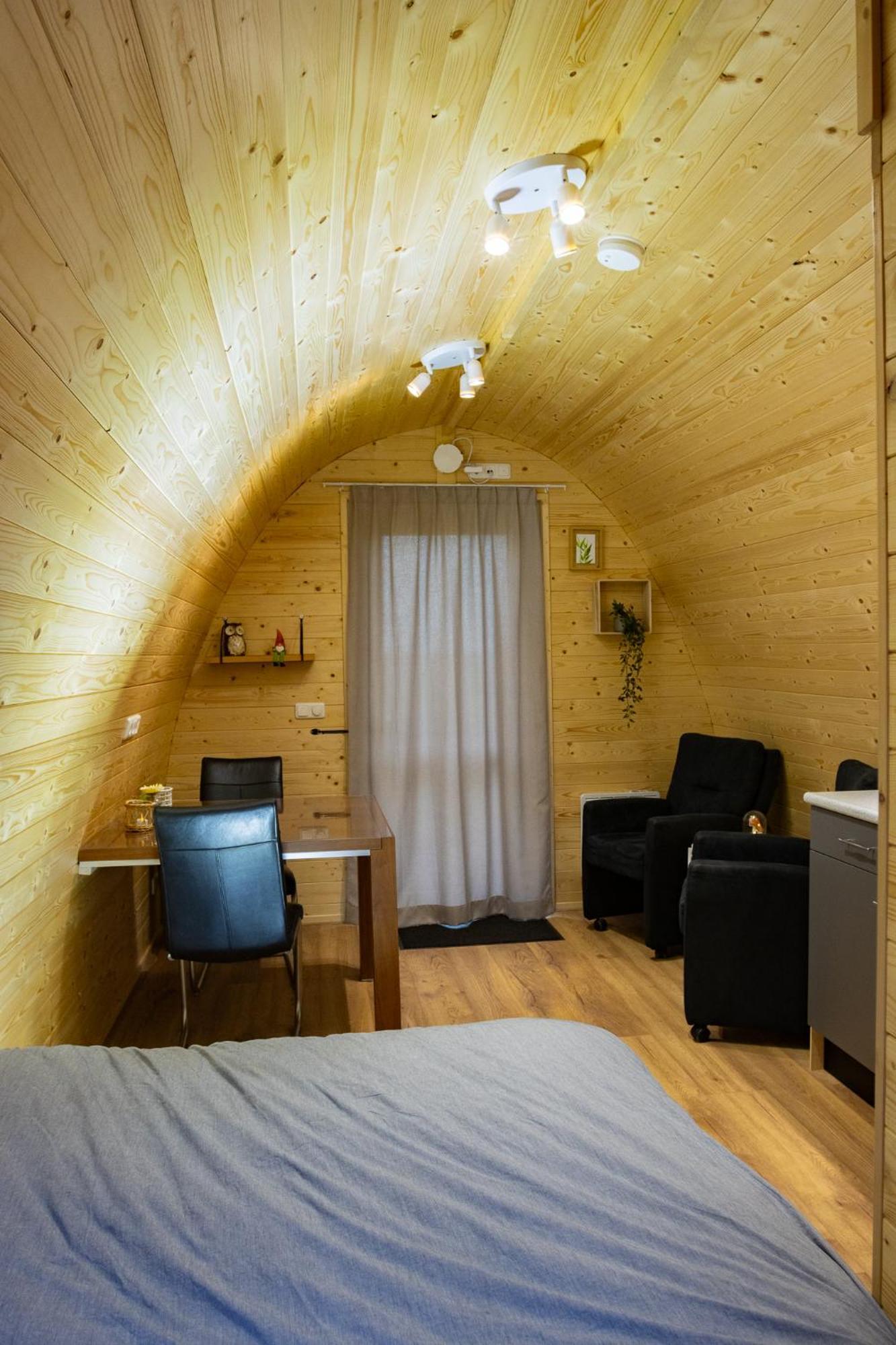 Camping Pod Lyts Dekema 1 Baard エクステリア 写真