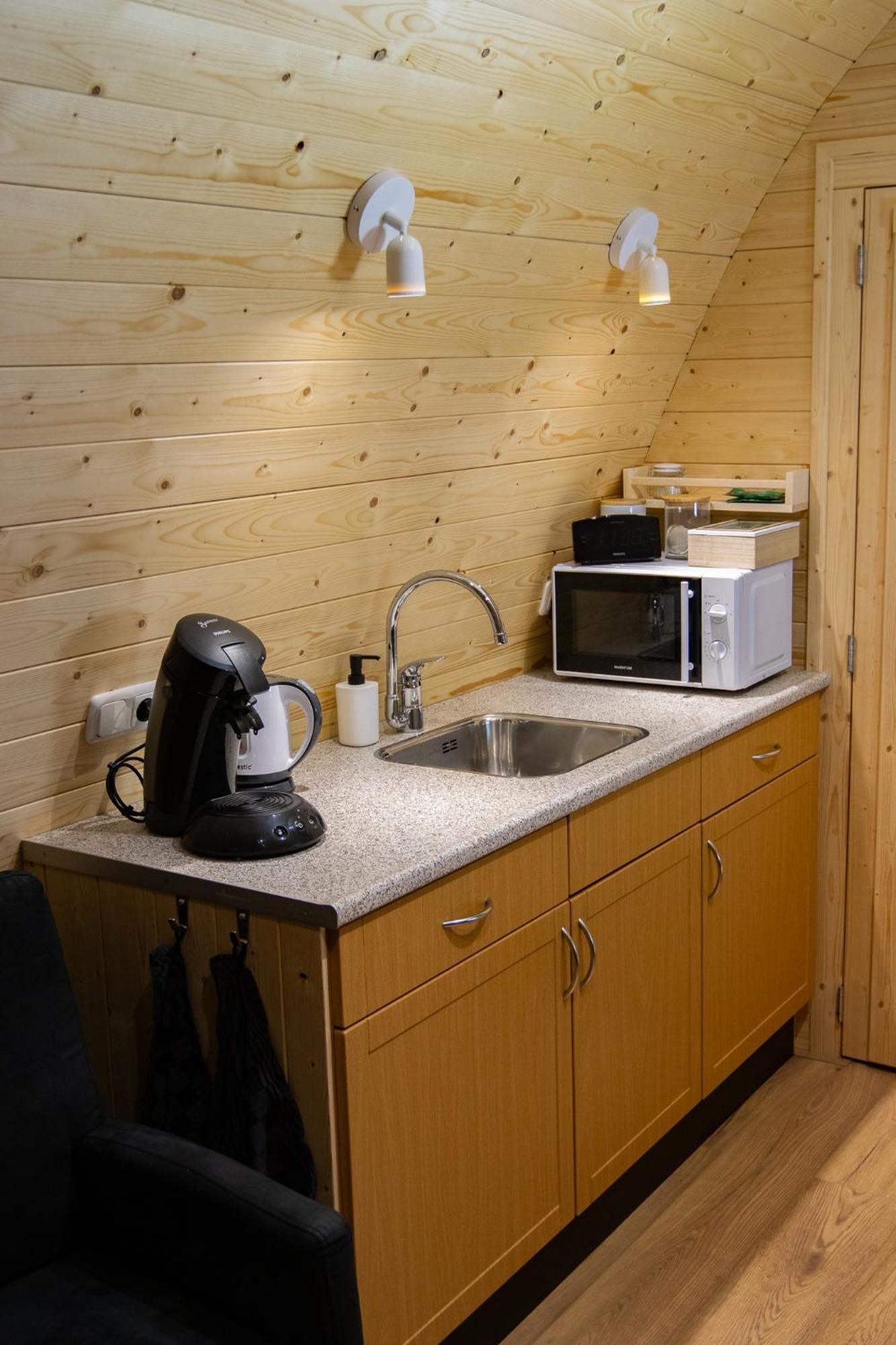 Camping Pod Lyts Dekema 1 Baard エクステリア 写真