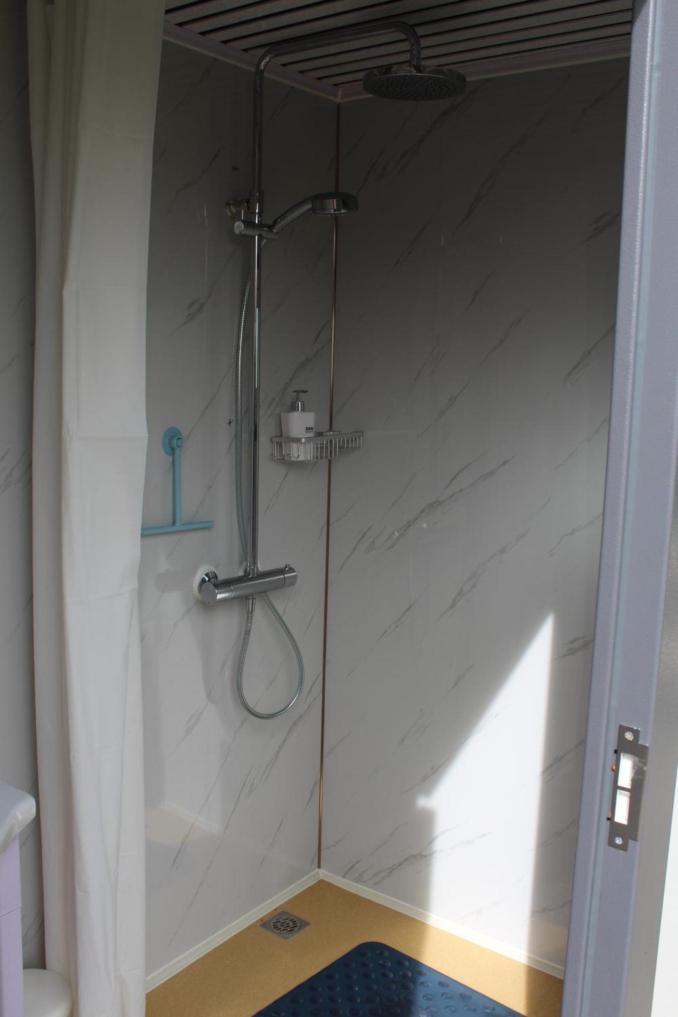 Camping Pod Lyts Dekema 1 Baard エクステリア 写真